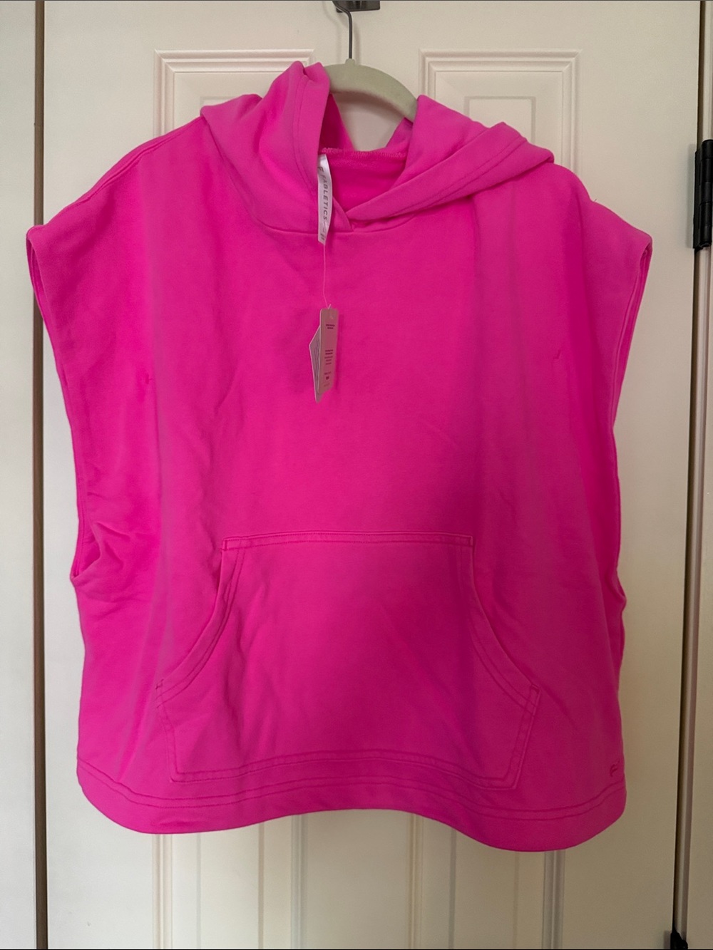 Fabletics Sleeveless Hooded Pullover in Bright Hot Pink large